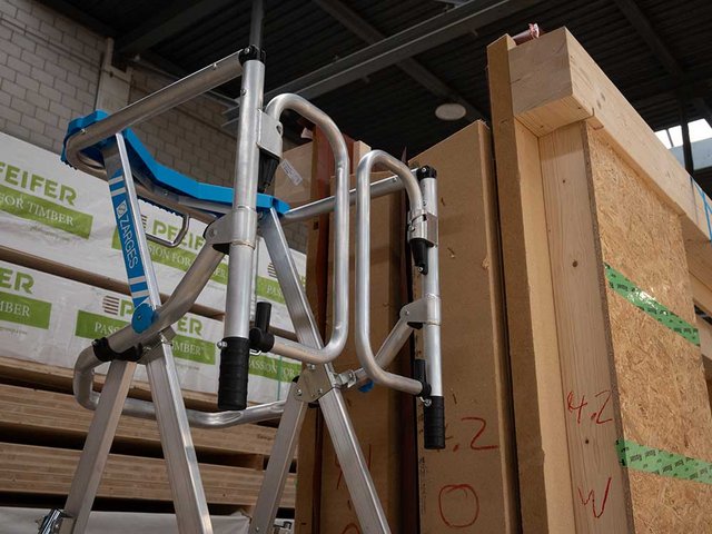 ... bietet den Mitarbeitenden optimalen Schutz beim Arbeitseinsatz.
